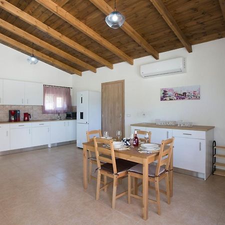 Serenity Studio Beach Home أفانتو المظهر الخارجي الصورة