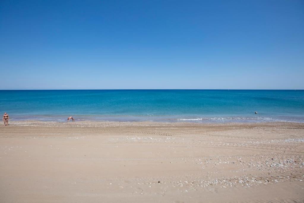 Serenity Studio Beach Home أفانتو المظهر الخارجي الصورة